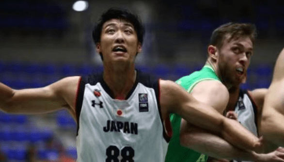 欧冠唯一0分球队，阿贾克斯首次遭遇欧战8连败（阿贾克斯首次欧战8连败，成欧冠唯一零分之队）