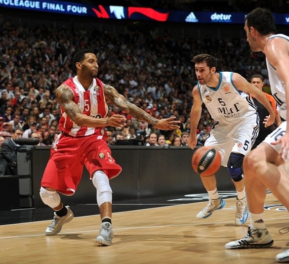 伦敦足球：弗拉米尼在商业帝国取得成功，阿森纳始终在他心中（伦敦足坛：商海有成的弗拉米尼，阿森纳始终是他的牵挂）