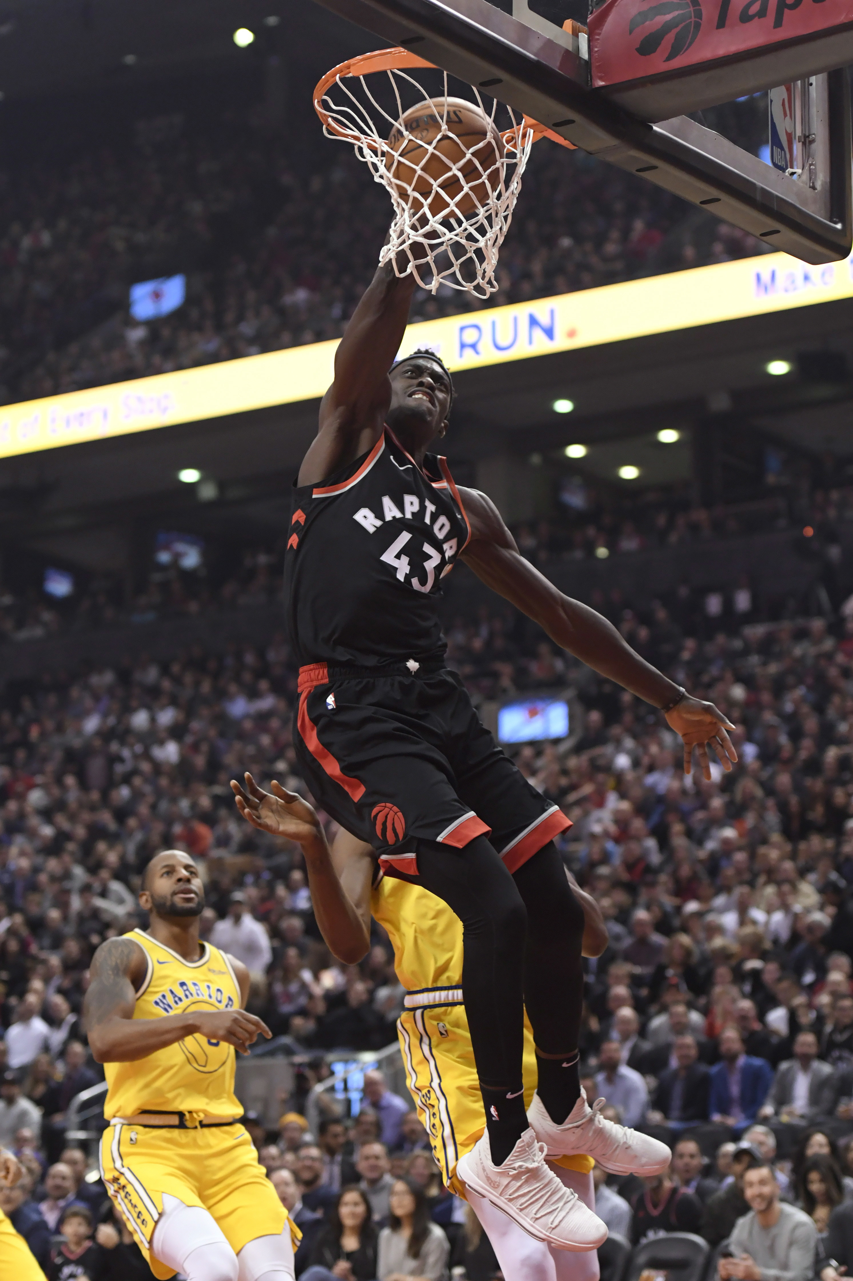 斯帕莱蒂：库普梅纳斯在全队防守最积极；部分球员在适应强度（斯帕莱蒂：库普梅纳斯防守投入全队最突出，部分球员仍在适应比赛强度）