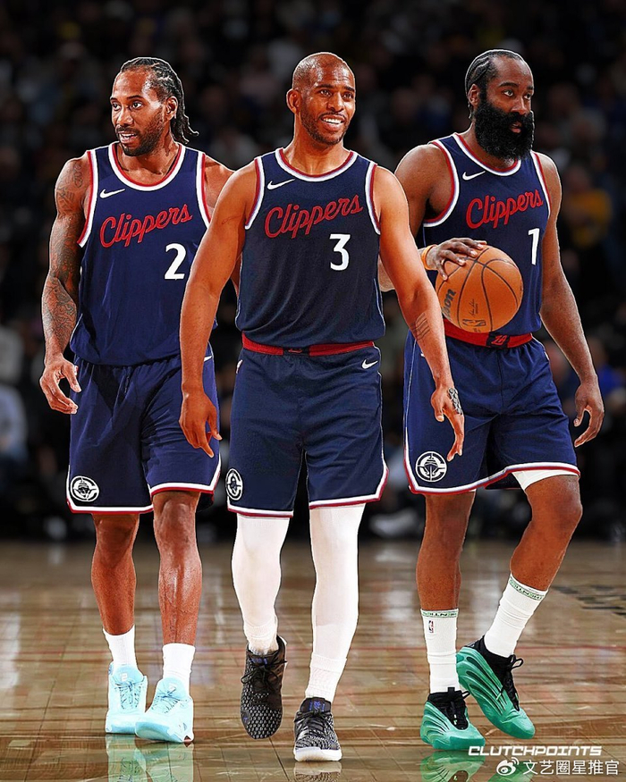 梅西印度行首站仅现身10分钟，部分球迷狂嘘并破坏球场设施（梅西印度行首站仅露面10分钟，部分球迷嘘声四起并损坏球场设施）